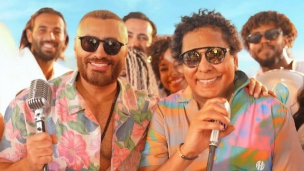 أحمد زاهر يهنئ تامر حسني ومحمد منير بكليب الذوق العالي