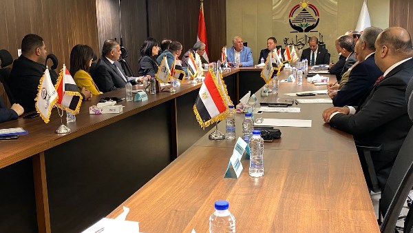أمانة الدفاع بالجبهة الوطنية تبحث سبل دعم مرشحي الانتخابات البرلمانية