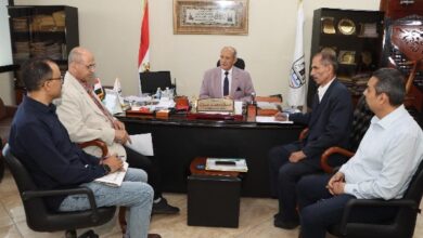 السكرتير العام لبني سويف يناقش تقرير أداء مركز تدريب الحاسب الآلي