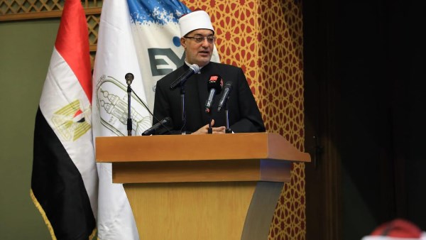 الهوية في خطر ولا توجد مؤسسة بمفردها قادرة على مواجهة تحديات العصر
