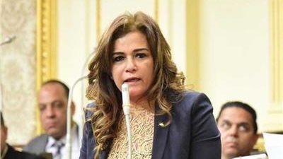 برلمانية تدعو للتنسيق بين السياحة والتضامن لتحقيق التوازن بموسم العمرة