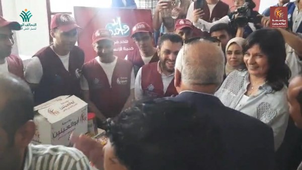 تحت مظلة التحالف الوطني.. مؤسسة أبو العينين تشارك في قافلة “ إيد واحدة” بالوادي الجديد لدعم الأسر الأولى بالرعاية