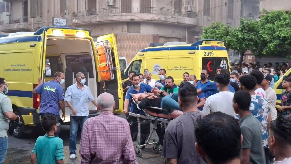 حروق واختناقات.. ارتفاع عدد مصابي حريق سنترال رمسيس إلى 27 مصابا