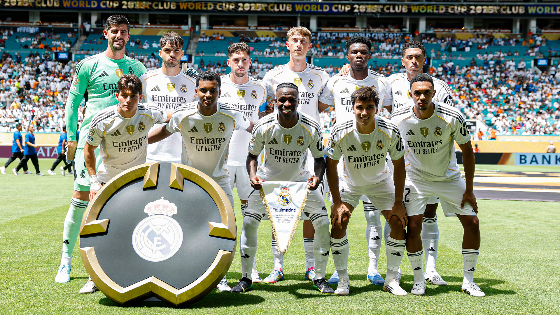 ريال مدريد يستعد لتغييرات داخلية... أسماء بارزة مهددة بالرحيل هذا الصيف