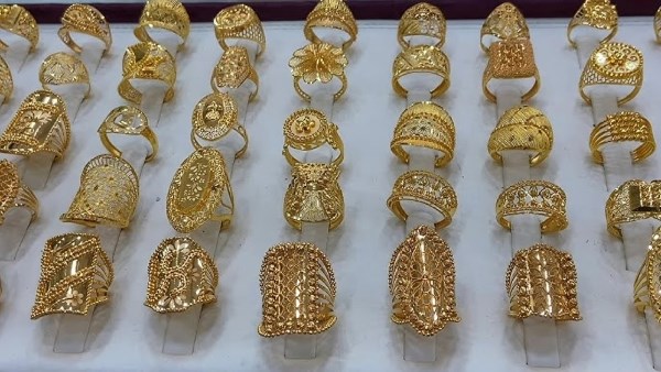 سعر الذهب مساء اليوم 10-7-2025