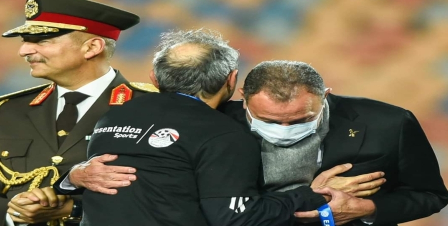 شوبير يهاجم الأيادي الخفية ويكشف مفاجأة بشأن كولر