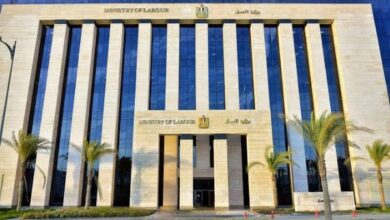 فرص عمل لحدادين ونجارين مسلح في الإمارات براتب 1800درهم