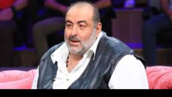 مراد مكرم ينعى المخرج سامح عبد العزيز